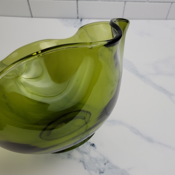 Vtg Avocado Green Tulip Rim Glass Bowl - Picture 14 of 15